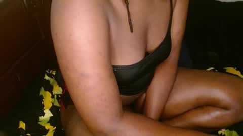 Snapshot of comicalcara chatting on September 29, 2025, 9:14 am Cara online show from September 29, 2025, 9:14 am