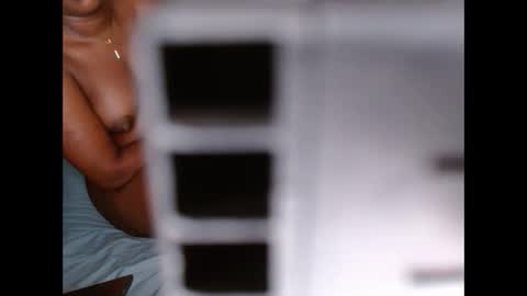 Snapshot of comicalcara chatting on November 9, 2025, 8:34 am Cara online show from November 9, 2025, 8:34 am