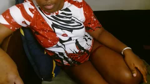 Snapshot of comicalcara chatting on November 15, 2025, 9:50 am Cara online show from November 15, 2025, 9:50 am