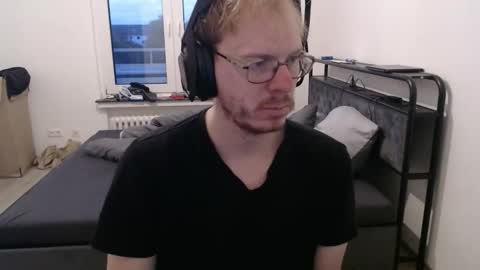 Snapshot of commanderchip chatting on October 25, 2025, 6:10 am commanderchip online show from October 25, 2025, 6:10 am