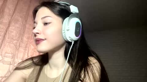 Snapshot of conchitaderricott chatting on September 26, 2025, 1:15 pm Bella online show from September 26, 2025, 1:15 pm