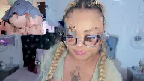 Snapshot of conny_curly chatting on May 11, 2026, 4:04 pm Conny online show from May 11, 2026, 4:04 pm