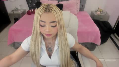 Snapshot of conny_curly chatting on May 31, 2026, 1:07 pm Conny online show from May 31, 2026, 1:07 pm