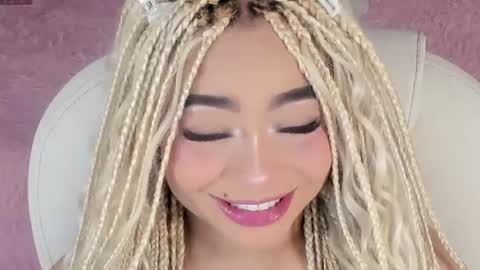 Snapshot of conny_curly chatting on July 14, 2026, 1:17 pm Conny online show from July 14, 2026, 1:17 pm