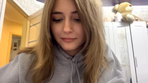 Amelia online show from February 11, 2026, 3:39 pm