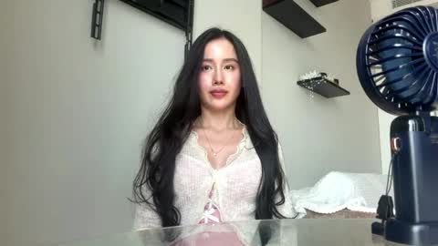 Mila online show from May 20, 2026, 1:28 pm