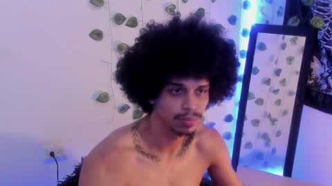 Aaron  online show from November 11, 2025, 12:38 pm