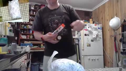 Snapshot of cookieliquor chatting on September 19, 2025, 12:34 am Cookie - I do cooking streams occasionally. Next stream online show from September 19, 2025, 12:34 am