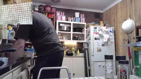 Snapshot of cookieliquor chatting on September 21, 2025, 9:27 pm Cookie - I do cooking streams occasionally. Next stream online show from September 21, 2025, 9:27 pm