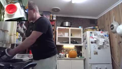 Snapshot of cookieliquor chatting on October 27, 2025, 9:52 pm Cookie - I do cooking streams occasionally. Next stream online show from October 27, 2025, 9:52 pm