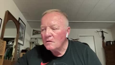 cookoosnest online show from March 25, 2026, 3:12 am