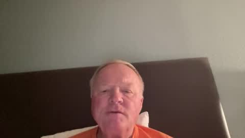 Snapshot of cookoosnest chatting on April 22, 2026, 5:21 am cookoosnest online show from April 22, 2026, 5:21 am