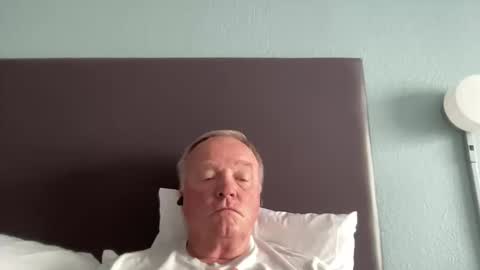 Snapshot of cookoosnest chatting on April 22, 2026, 11:50 pm cookoosnest online show from April 22, 2026, 11:50 pm