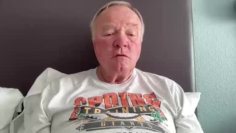 Snapshot of cookoosnest chatting on April 28, 2026, 3:17 pm cookoosnest online show from April 28, 2026, 3:17 pm