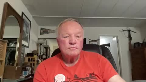Snapshot of cookoosnest chatting on May 16, 2026, 5:04 am cookoosnest online show from May 16, 2026, 5:04 am