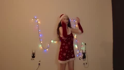 Amber online show from December 23, 2025, 3:04 am