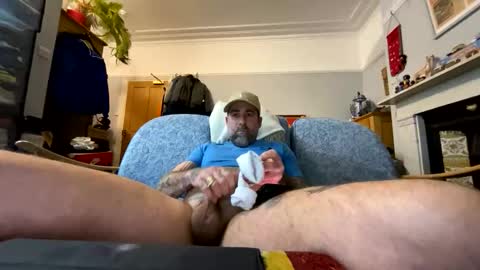 cooledjdjd82 online show from December 16, 2025, 6:35 pm