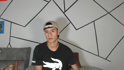 Snapshot of cooper_shiro chatting on December 16, 2025, 6:57 pm shiro online show from December 16, 2025, 6:57 pm