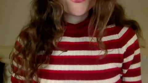 Snapshot of copperpearl chatting on December 17, 2024, 5:58 pm CopperPearl online show from December 17, 2024, 5:58 pm