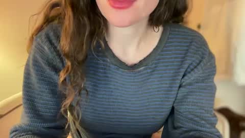 Snapshot of copperpearl chatting on March 5, 2025, 9:15 pm CopperPearl online show from March 5, 2025, 9:15 pm