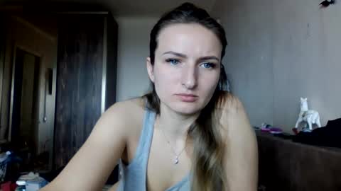 cora_fora online show from April 1, 2026, 11:00 am