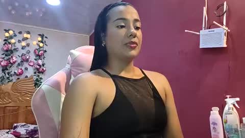 Snapshot of coral0403 chatting on April 12, 2026, 5:51 pm coral0403 online show from April 12, 2026, 5:51 pm