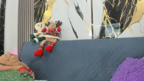 Snapshot of coral_bigboty chatting on December 15, 2024, 9:24 am sophie online show from December 15, 2024, 9:24 am