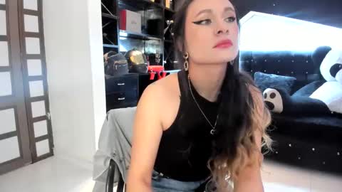 Coral  online show from October 22, 2025, 2:28 pm