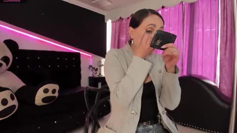 Coral  online show from February 4, 2026, 12:33 pm