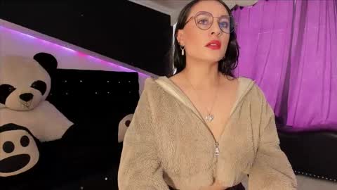 Coral  online show from March 6, 2026, 2:02 pm