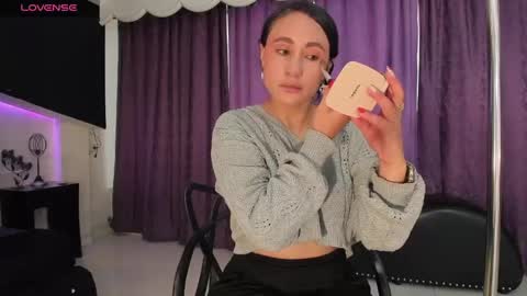 Coral  online show from April 15, 2026, 12:23 pm