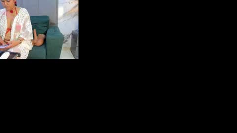 Snapshot of coral_rousee chatting on July 15, 2026, 12:43 pm coral_rousee online show from July 15, 2026, 12:43 pm