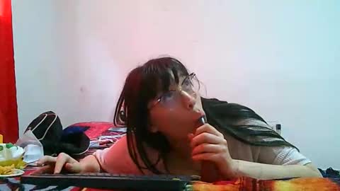 coral_smit13 online show from February 19, 2026, 8:38 pm