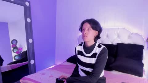 Snapshot of coralandocean chatting on December 2, 2025, 12:32 pm Coral and Ocean online show from December 2, 2025, 12:32 pm