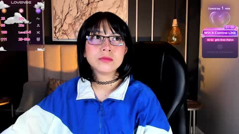 Coral Stefani online show from December 2, 2024, 4:31 am