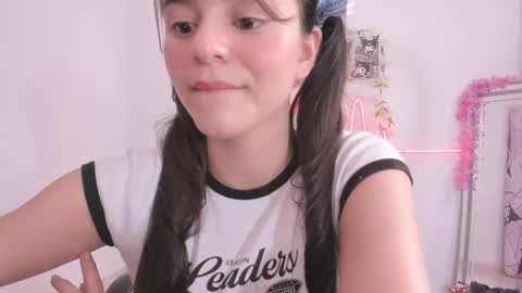 Coraline uwu     Bienvenidos al dulce mundo de Coraline    Hola amores soy Coraline  Una chica  tierna juguetona online show from April 28, 2026, 6:13 pm