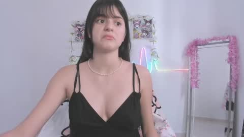 Coraline uwu     Bienvenidos al dulce mundo de Coraline    Hola amores soy Coraline  Una chica  tierna juguetona online show from May 5, 2026, 4:26 pm