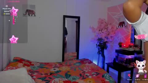 Coral online show from November 5, 2025, 2:44 am