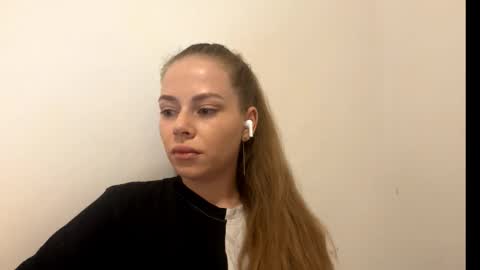 Snapshot of corinnachancy chatting on December 19, 2025, 3:02 am corinnachancy online show from December 19, 2025, 3:02 am