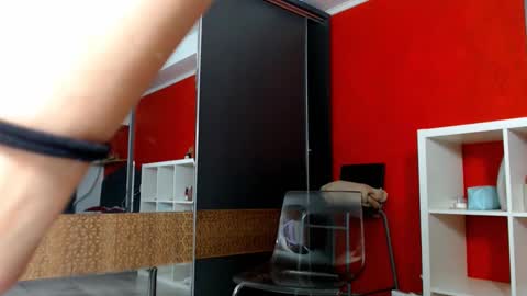 Snapshot of corinnefelicity chatting on December 16, 2025, 7:02 am Glorya online show from December 16, 2025, 7:02 am