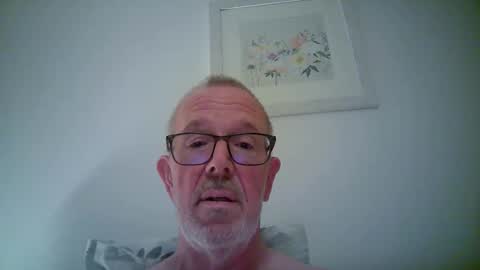 Snapshot of coriolis1957 chatting on April 18, 2026, 6:28 am coriolis1957 online show from April 18, 2026, 6:28 am