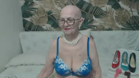 Snapshot of corssika chatting on June 19, 2026, 6:34 pm corssika online show from June 19, 2026, 6:34 pm
