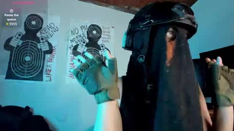 cos_operator online show from September 13, 2025, 7:35 pm