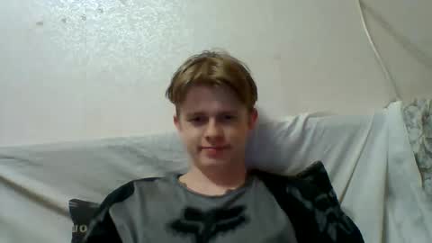 Snapshot of cosm2312 chatting on May 27, 2026, 11:46 pm Andrew online show from May 27, 2026, 11:46 pm