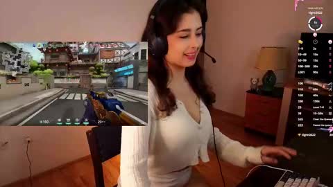 Luna online show from February 25, 2026, 5:39 am