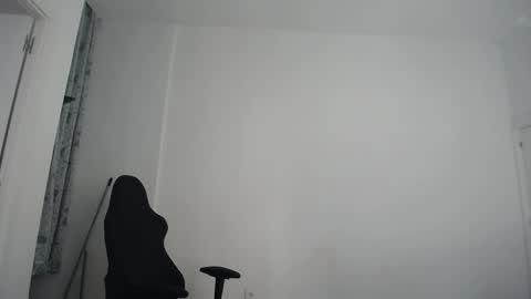 costantine helena24 online show from November 21, 2025, 11:31 am