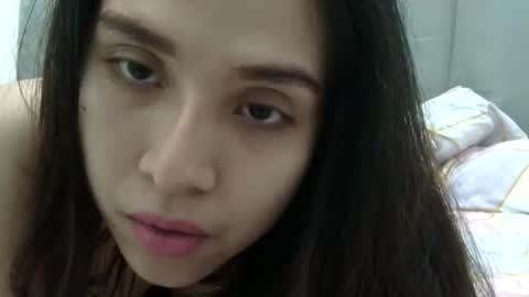 Liz Gwyneth Charlota online show from April 25, 2026, 11:57 am