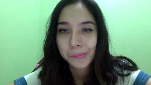 Liz Gwyneth Charlota online show from May 3, 2026, 7:14 am