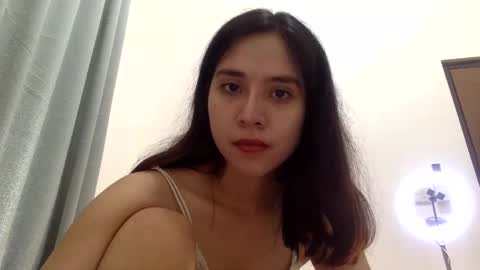 Liz Gwyneth Charlota online show from May 22, 2026, 3:13 am