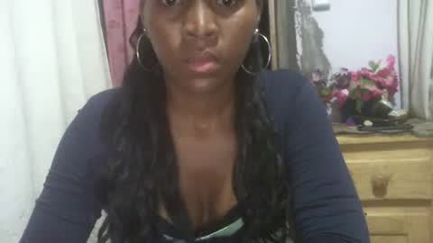 Snapshot of couleur_vanille chatting on January 30, 2025, 2:27 am couleur_vanille online show from January 30, 2025, 2:27 am